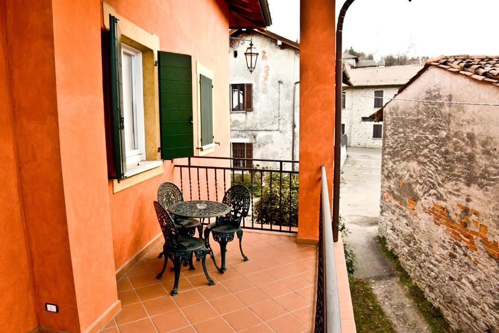 Locanda La Casetta Angera Habitación foto